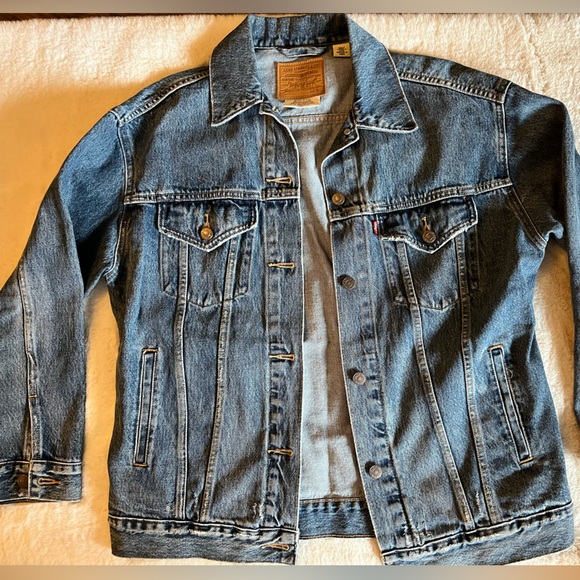 Levi’s Small Women’s Denim Jacket - Picture 1 of 8
